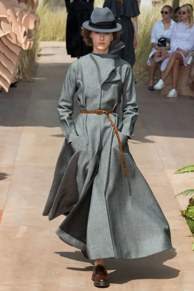Look 20